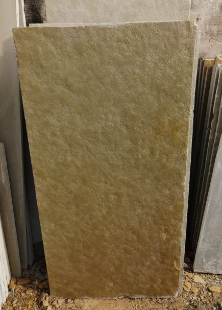 270-435X607_INTERIOR-RIGHT-Acadian-Black